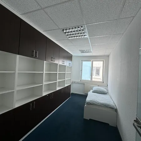 Апартаменты Zentral In Fuer 8 Personen