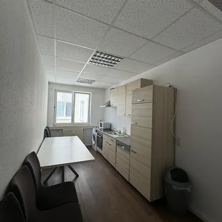 Appartement Monteurzimmer Und Sehr Zentral In Fuer Bis Zu 8 Personen Leipzig