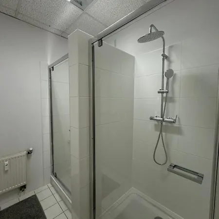 Apartament Monteurzimmer Und Sehr Zentral In Fuer Bis Zu 8 Personen *