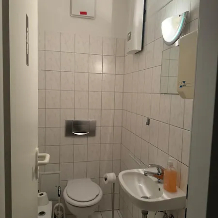 Апартаменты Zentral In Fuer 8 Personen *